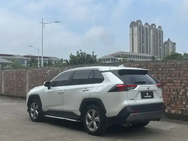 RAV4 Rongfeng 2022 2.0L CVT Two-Drive Fashion Plus Edition 9