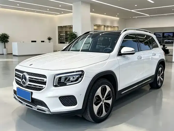 Open image lightbox: Mercedes Benz GLB 2022 GLB 200 Fashion
