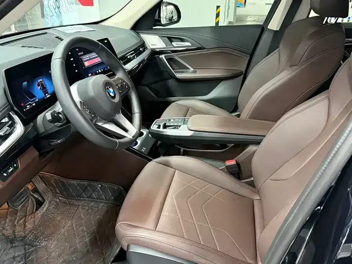 BMW X1 2025 sDrive25Li M Sport Suit 4
