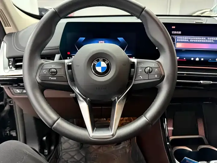 BMW X1 2025 sDrive25Li M Sport Suit 6