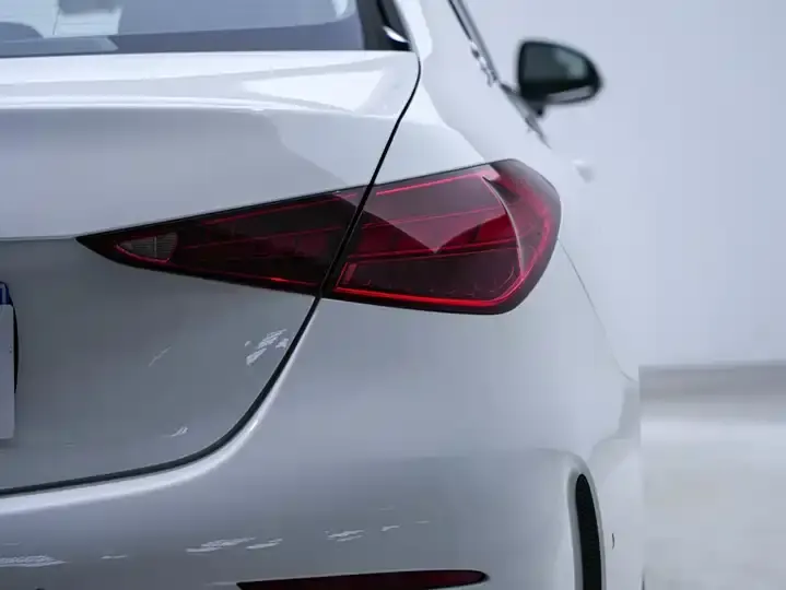 Mercedes Benz Class C 2022 C 200 L Sports Edition 10