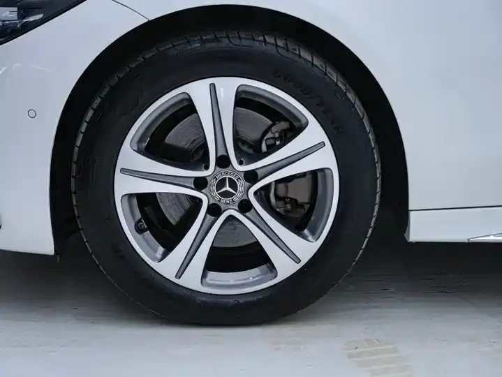 Mercedes Benz Class C 2022 C 200 L Sports Edition 11