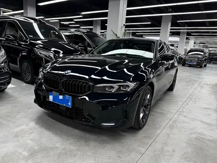 BMW 3 Series 2025 325i M Sports Suit - View 1