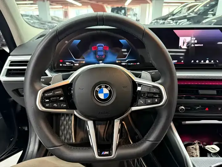 BMW 3 Series 2025 325i M Sports Suit 6