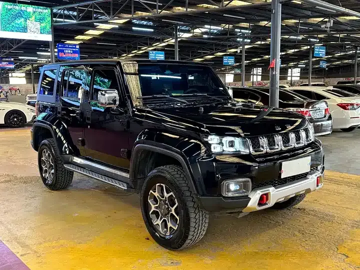 Beijing cross-country BJ40 2023 2.3T automatic four-wheel drive blade hero version extreme 3