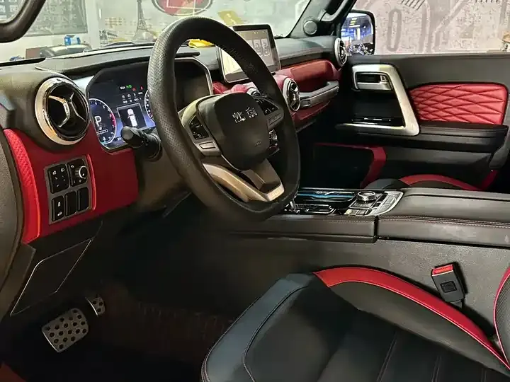Beijing cross-country BJ40 2023 2.3T automatic four-wheel drive blade hero version extreme 8