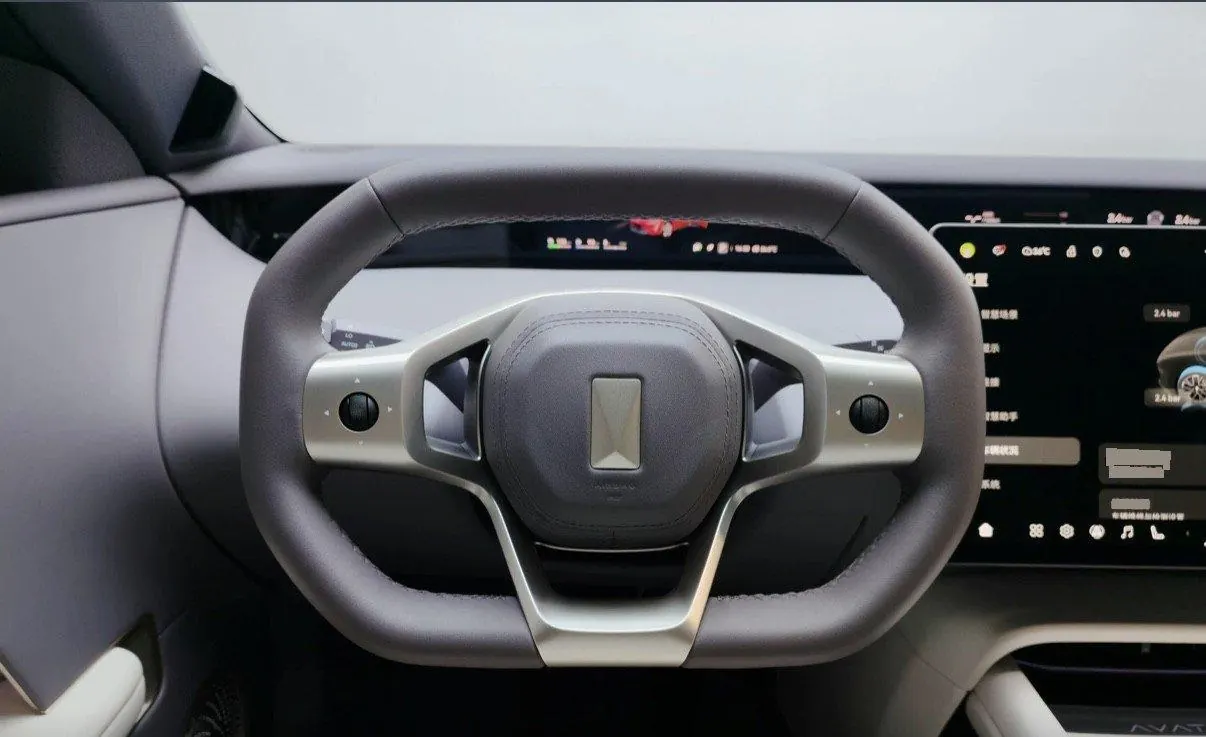 Avatr 2025 Avatr 06 Ultra Pure Electric Edition Automatic Gear 5