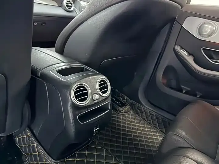 Mercedes Benz GLC 2022 GLC 260 L 4MATIC Dynamic 10