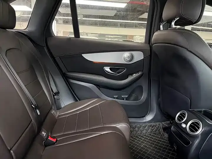 Mercedes Benz GLC 2022 GLC 260 L 4MATIC Dynamic 11
