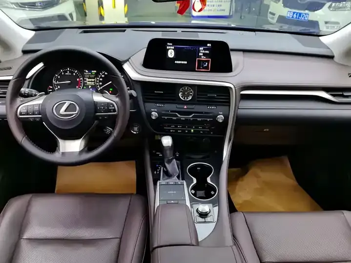 Lexus RX 2020 model modified 300 four-wheel drive elegant version 12