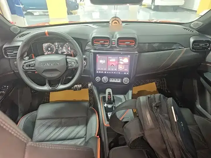 LYNK&amp;CO 02 Hatchback 2021 2.0TD Halo 10