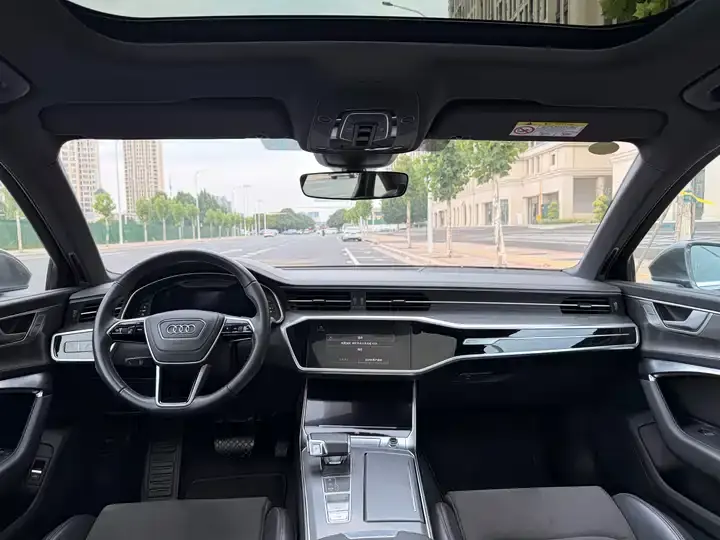 Audi A6L 2024 45 TFSI Selected Dynamic Type 10