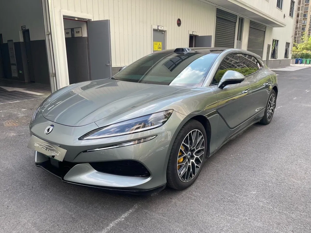Open image lightbox: Denza 2026 Denza Z9GT Flash Charge Honorable Automatic Transmission