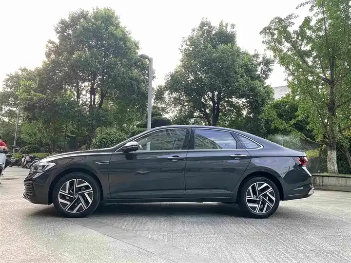 Sagittarius 2024 300TSI DSG Exceed Edition 5