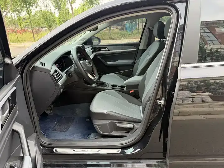 Langyi 2023 1.5L Auto Star 5 Million Edition 10