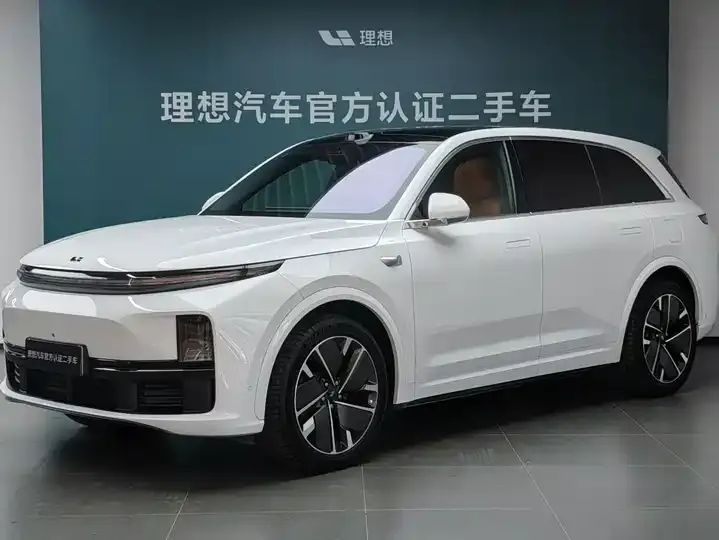Li L7 2025 Ultra Smart Rejuvenation Edition - View 1