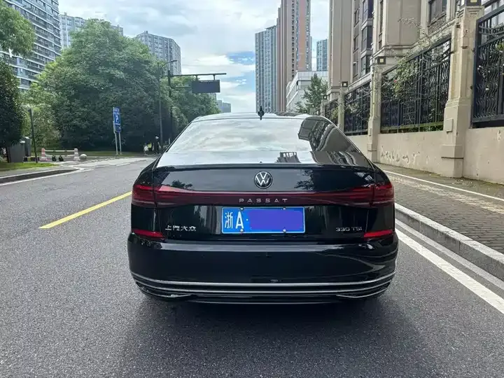 Passat 2023 facelift 330TSI Elite Edition 3