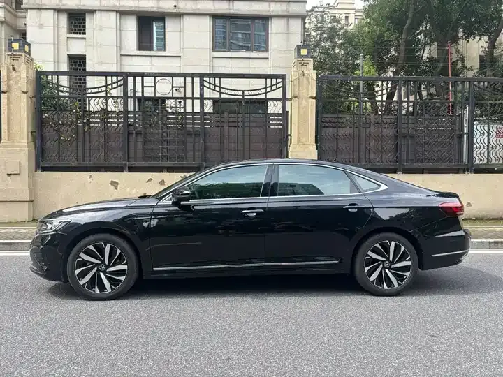 Passat 2023 facelift 330TSI Elite Edition 5