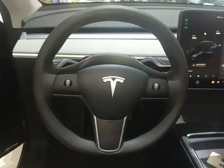 Model Y 2024 rear-wheel drive version 11