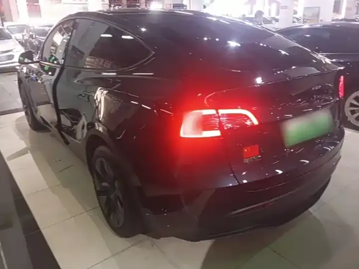 Model Y 2024 rear-wheel drive version 5