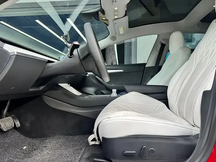 2022 Model 3 Rear-Wheel Drive Version 6