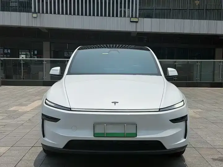 Model Y 2026 rear-wheel drive version 2