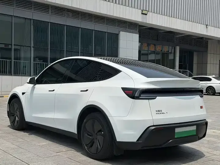 Model Y 2026 rear-wheel drive version 7