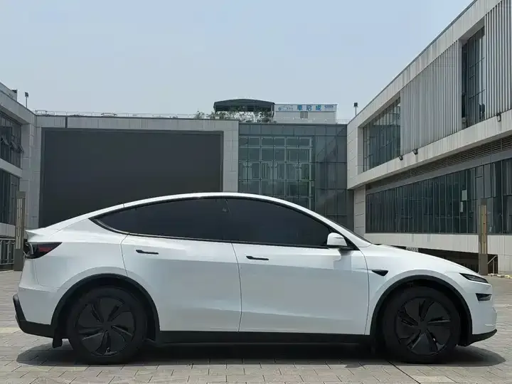 Model Y 2026 rear-wheel drive version 8