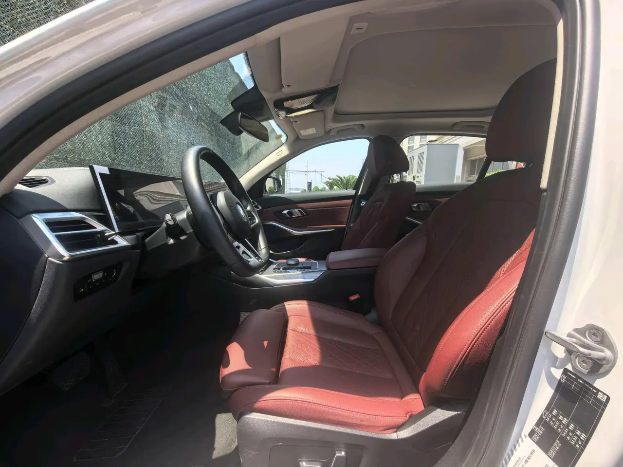 BMW 2025 i3 eDrive 40 L obsidian night suit automatic gear 2