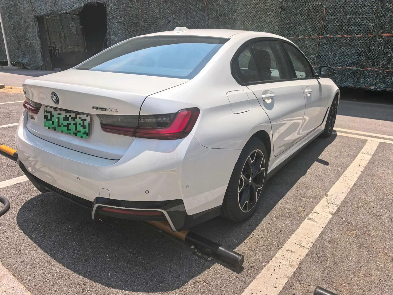 BMW 2025 i3 eDrive 40 L obsidian night suit automatic gear 6