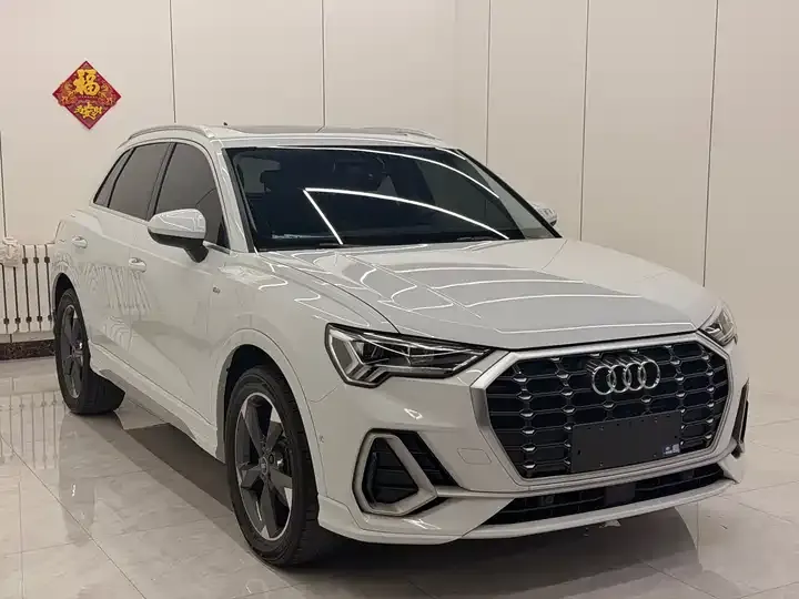 Audi Q3 2022 35 TFSI Fashion Dynamic 3