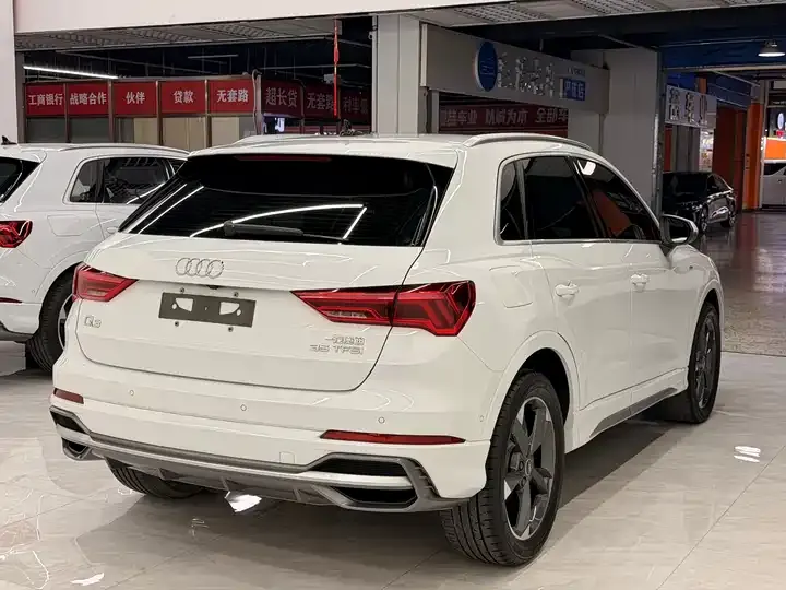 Audi Q3 2022 35 TFSI Fashion Dynamic 6