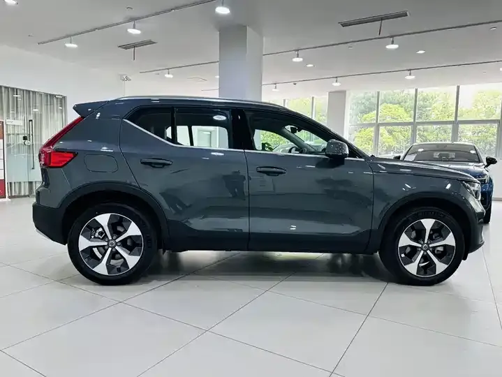 Volvo XC40 2026 B4 4WD Zhiyuan Deluxe Edition 7