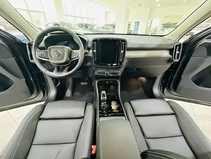 Volvo XC40 2026 B4 4WD Zhiyuan Deluxe Edition 9