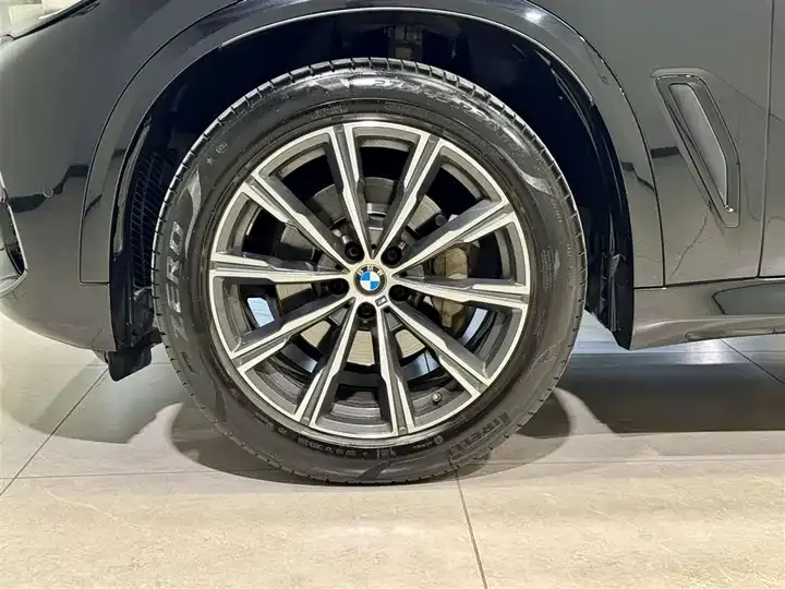 BMW X5 (Imported) 2021 xDrive30i M Sports Suit 9