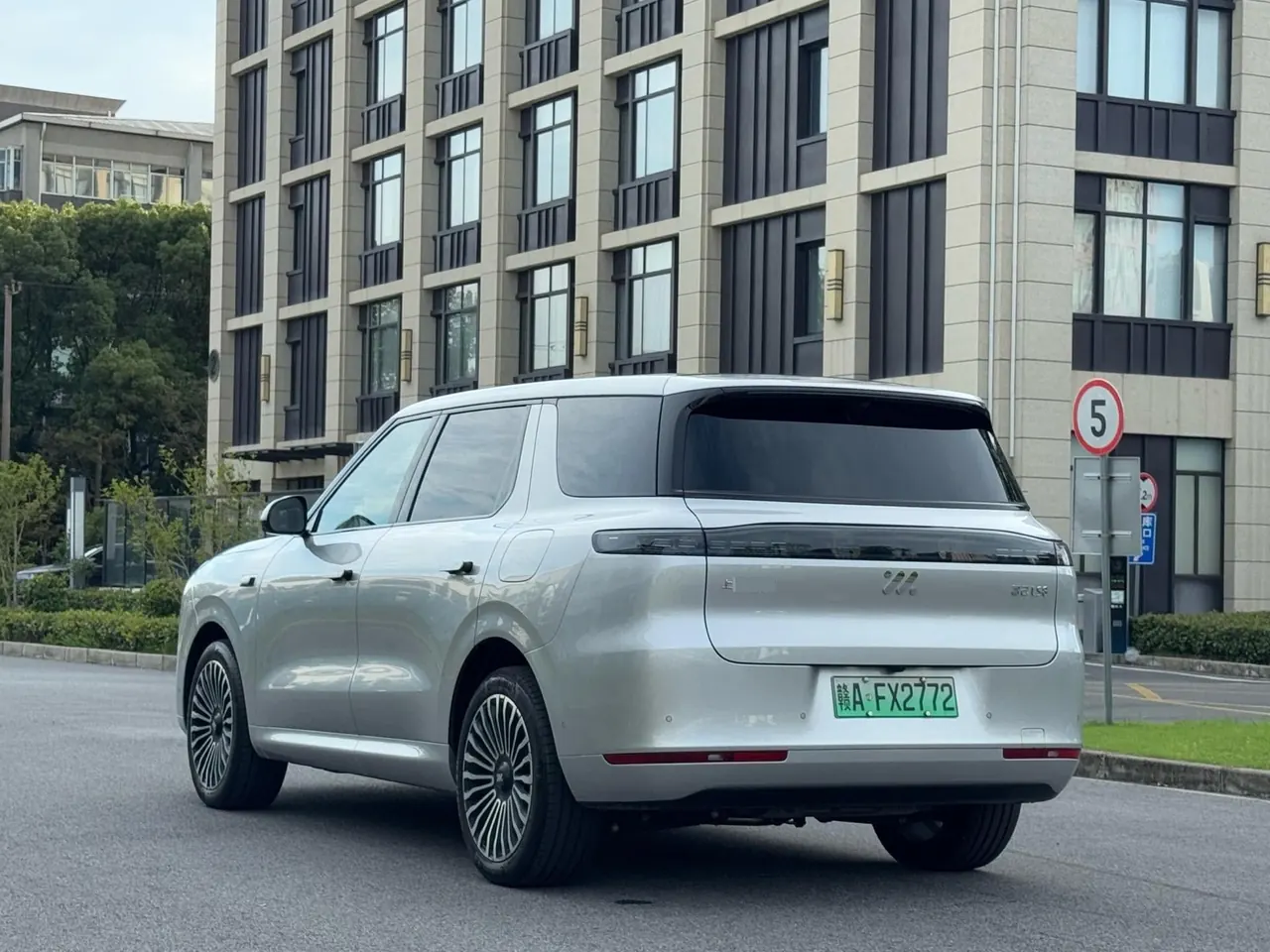 IM 2026 IM LS8 52 Max Luxury Six-seat Automatic Gear 2