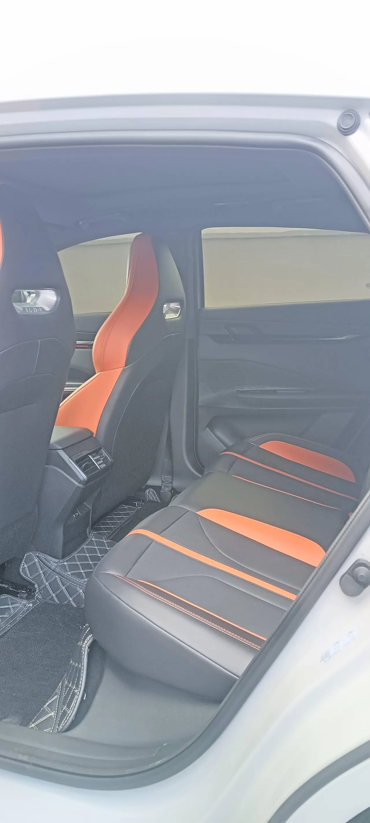 ChangAn 2024 UNI-V 1.5T Prestige Automatic 5