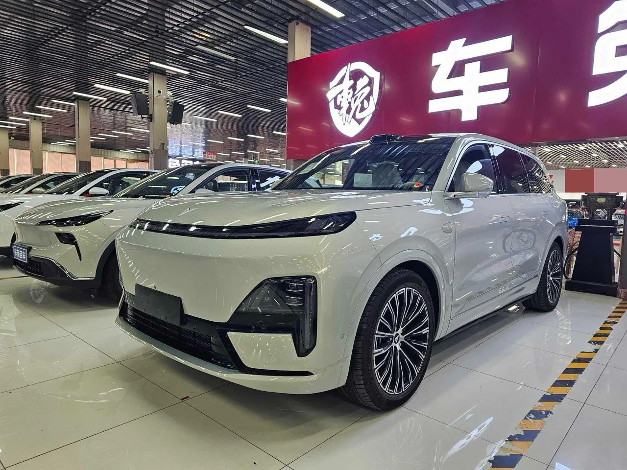 Open image lightbox: ChangAn Deepal 2025 S09 four-wheel drive Ultra high-fixed automatic gear