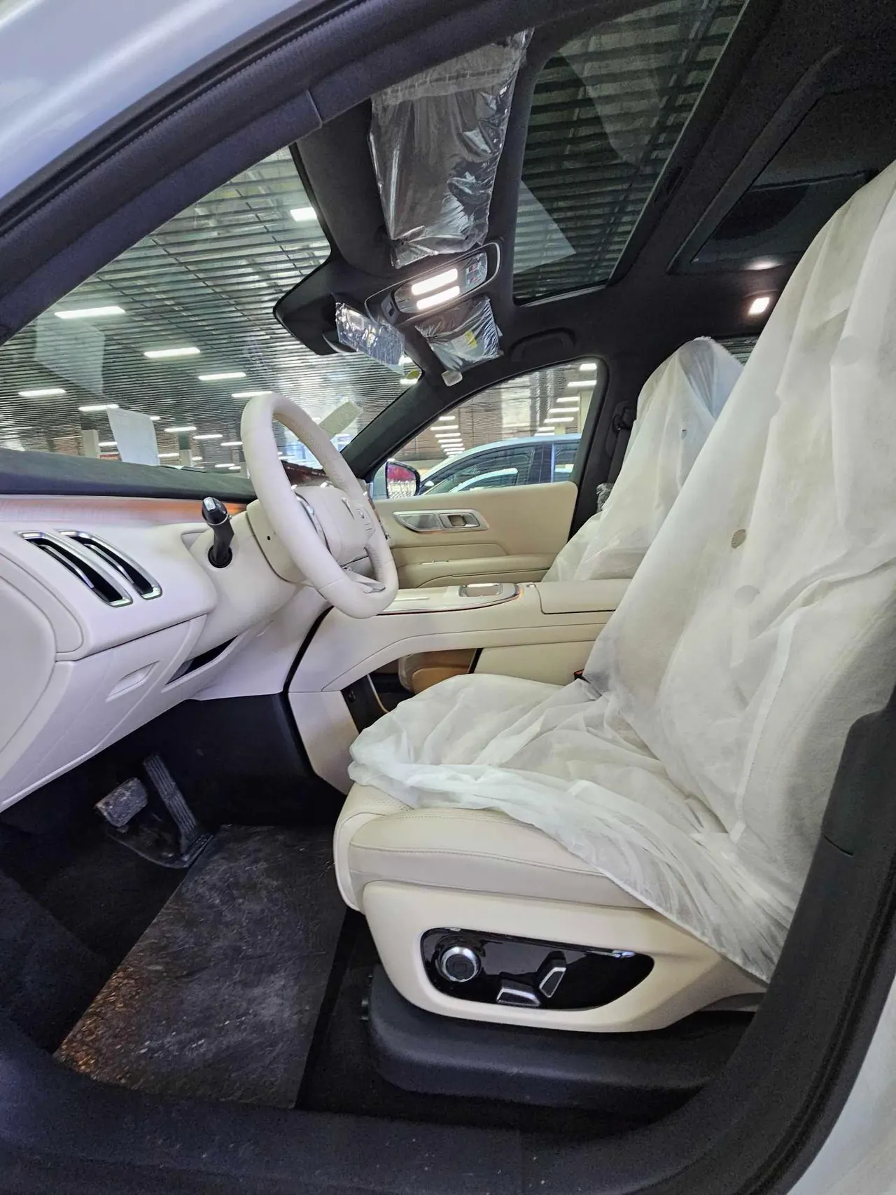 ChangAn Deepal 2025 S09 four-wheel drive Ultra high-fixed automatic gear 8