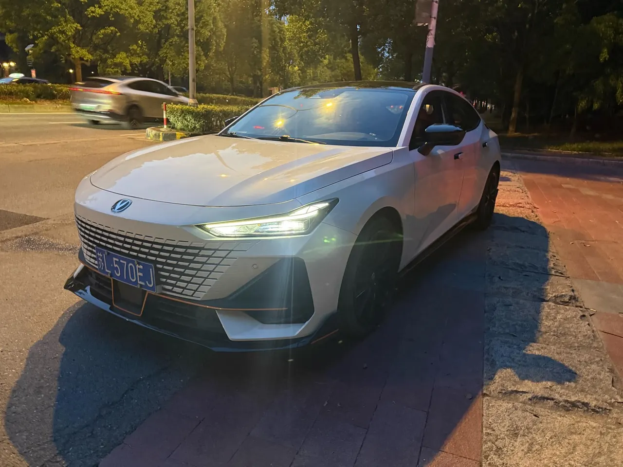 ChangAn 2023 UNI-V 1.5T Sports Edition Automatic - View 1