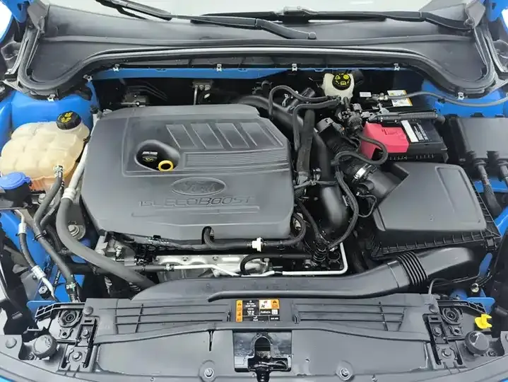 Focus 2022 sedan EcoBoost 180 automatic ST Line 10