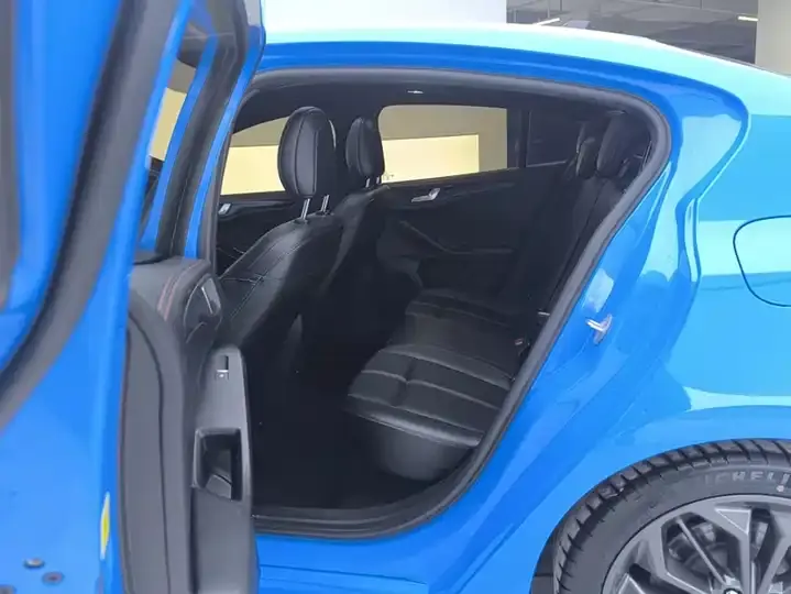 Focus 2022 sedan EcoBoost 180 automatic ST Line 11