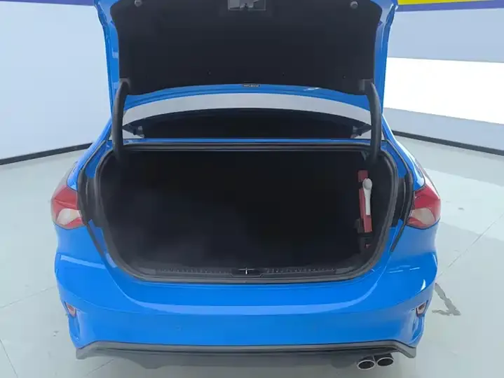 Focus 2022 sedan EcoBoost 180 automatic ST Line 4