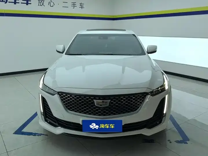Cadillac CT5 2022 28T Luxury Model 2