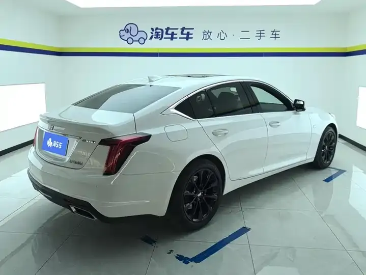 Cadillac CT5 2022 28T Luxury Model 3