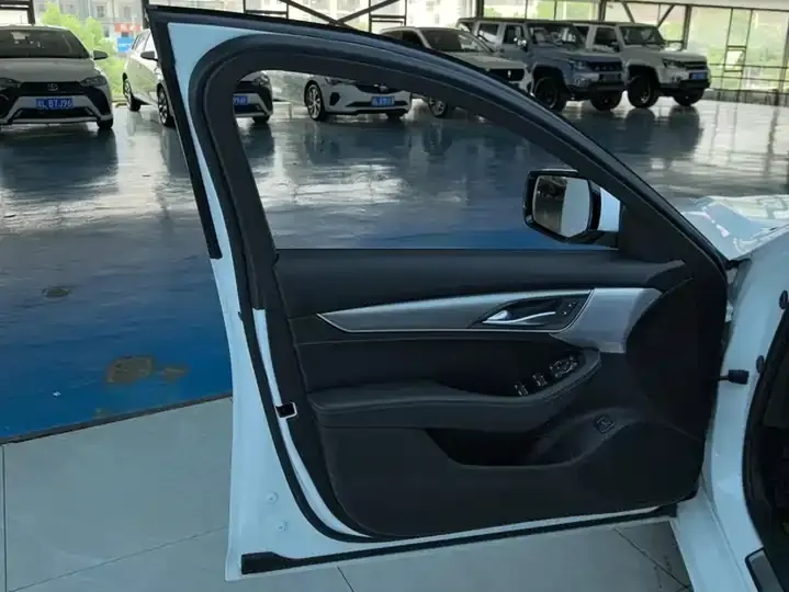 Cadillac CT5 2022 28T Luxury Model 7