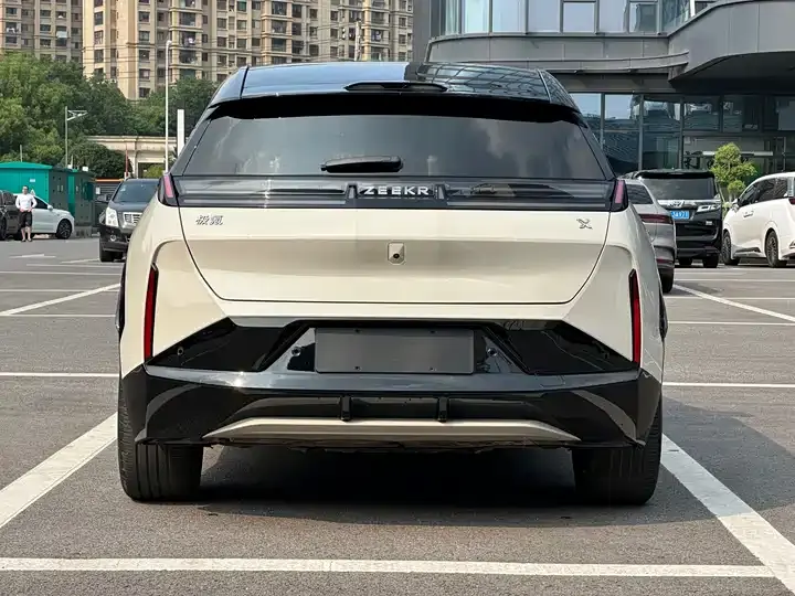 Zeekr X 2023 rear drive ME version 5 seats 6