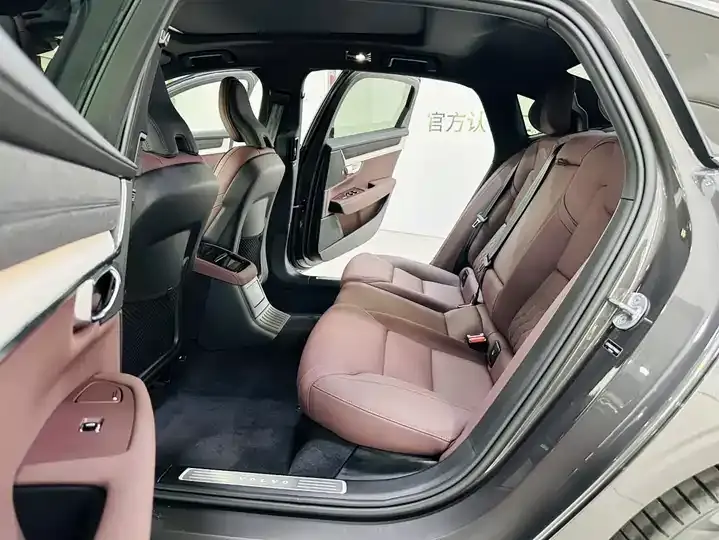 Volvo S90 plug-in hybrid 2026 plug-in hybrid four-wheel drive long endurance Zhiyuan Deluxe Edition 12