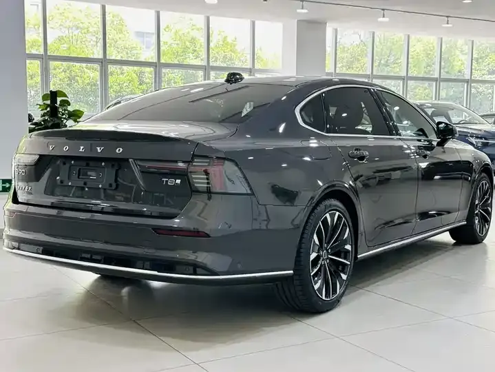 Volvo S90 plug-in hybrid 2026 plug-in hybrid four-wheel drive long endurance Zhiyuan Deluxe Edition 3