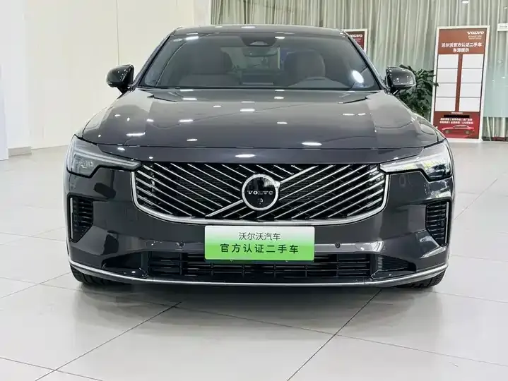 Volvo S90 plug-in hybrid 2026 plug-in hybrid four-wheel drive long endurance Zhiyuan Deluxe Edition 4